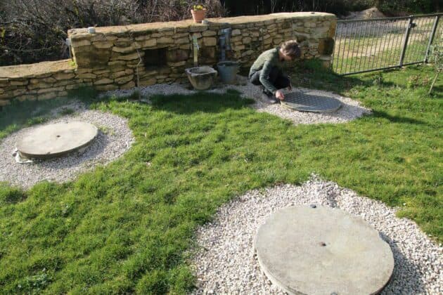 Exemple d'installation de trois cuves de 7000 l reliées afin de couvrir des besoins en eau conséquents