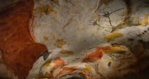 Le mystère de la grotte polychrome