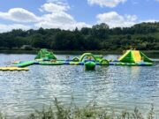 Jouer sur l’eau en famille