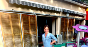 Gimli, un chien à temps plein à la crèche