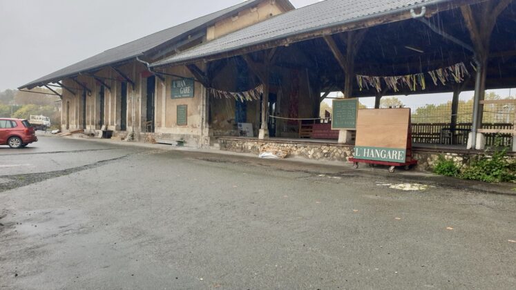 Réhabilitation coworking café associatif