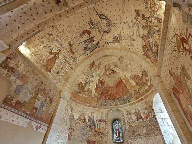 Saint Méard Vue du choeur avec son christ en majesté Photo Sauvegarde de l'art français
