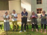 Au-delà des quatre murs : la parole au féminin