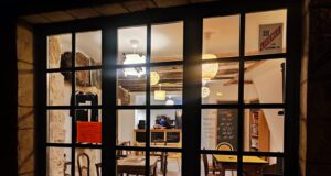 Simone, Claude, Nancy : jeux de dames à Ligueux