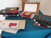 La poésie au dos des livres