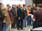 Labopéra Périgord. Les voix de Verdi Le chœur en répétition avec un soliste