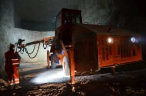 'étranges machines forent les parois à miner