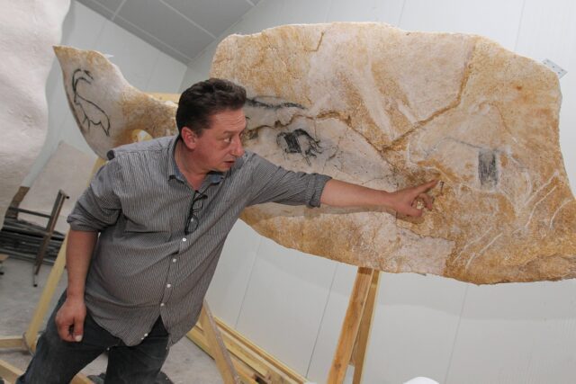 atelier DALIS grotte de chauvet Dans l'atelier Dalis, pour la grotte de Chauvet