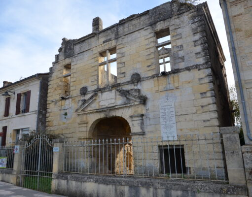 Le patrimoine de La Force, entre château disparu et assassinat d’Henri IV La Force, le pavillon des recettes, vestige en ruines d'annexes du château disparu © HC