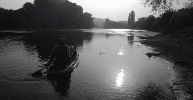 Dordogne blue illustré par Gilles Ray Dordogne blue illustré par Gilles Ray
