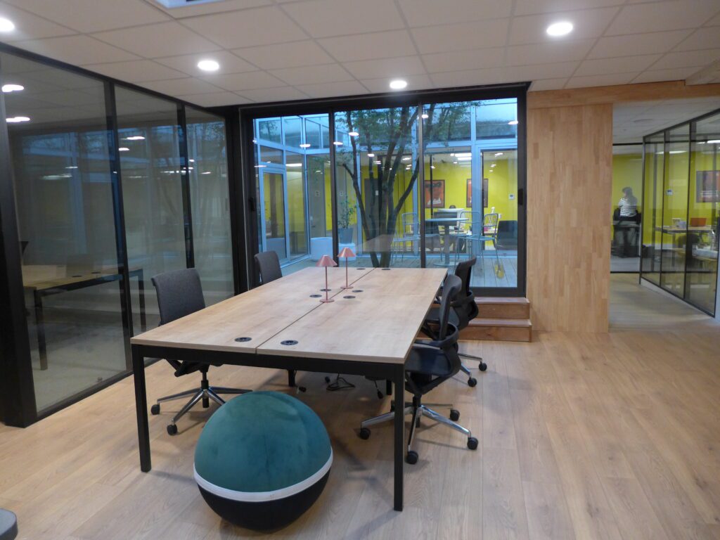 Des locaux agréables où chacun trouve sa manière de travailler