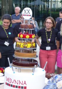Pour les 20 ans du musée en 2023, avec le gâteau