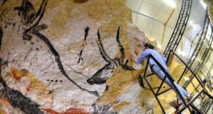 Lascaux repart aux États-Unis La nouvelle rotonde des taureaux fabriquée à l'AFSP à Montignac