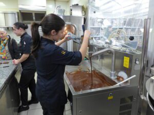 Une fontaine de chocolat pour les moulages