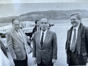 Lors d'une visite à Maurice Faure Collection Bioulac