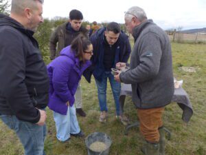 Serge Sauve explique le réensemencement des truffes