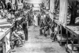 Vue d'un des dortoirs par Bui Ly Hoang