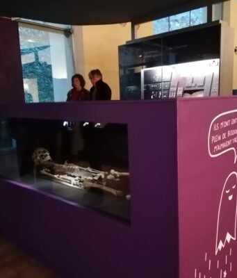 Ce que les morts nous racontent Le parcours thématique permet de redécouvrir tout le musée