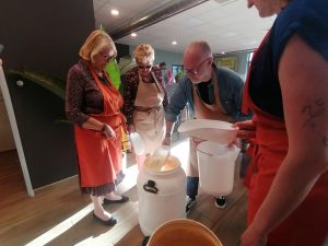 Chacun choisit ses ingrédients pour donner du goût à se bière