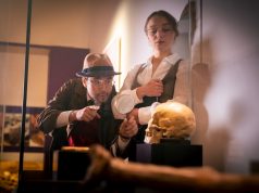 Le patrimoine est un terrain de jeu fabuleux Le spectacle immersif dans le musée avec des comédiens © Photo Maxime Villaeys - Musée national de Préhistoire