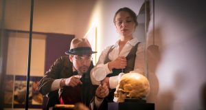 Le patrimoine est un terrain de jeu fabuleux Le spectacle immersif dans le musée avec des comédiens © Photo Maxime Villaeys - Musée national de Préhistoire