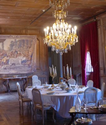 Biron dans ses meubles La salle à manger reconstituée