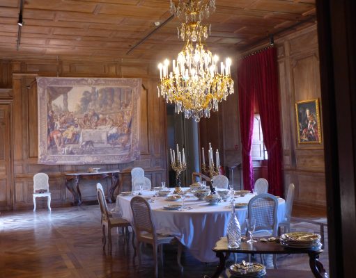 Biron dans ses meubles La salle à manger reconstituée