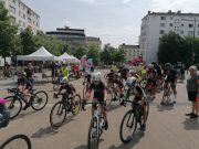 Le vélo de plus en plus présent Le peloton de la balade urbaine