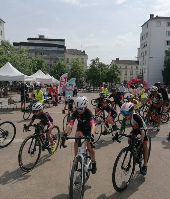 Le vélo de plus en plus présent Le peloton de la balade urbaine