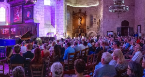 Jeunes talents internationaux au vert Ambiance d'un concert dans l'église Archives Patrick Darphin
