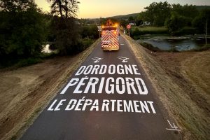 Sur les routes de Dordogne le département fait sa promotion ©Conseil départemental