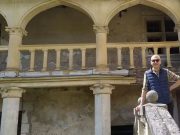 Les châteaux privés font leur pub Christophe Mangé délégué Dordogne de la Demeure historique, dans son château du Salembre