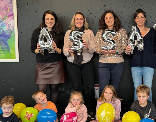 Mobilisation autour du diabète des enfants Les mamans du bureau de l'ASSA 24 avec leurs enfants