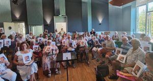Un requiem original créé en Périgord Une répétition des choeurs pour le Requiem