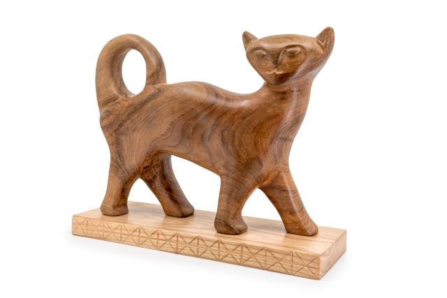 chat en noyer
