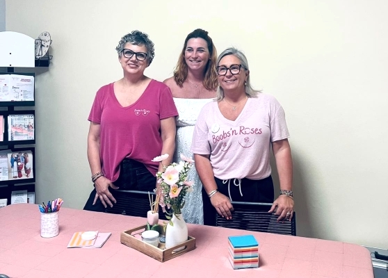 n° 2 le bureau (de G à D), Sophie Sirin (trésorière), Julie Mouret (présidente) et Valérie Vergnolle (secrétaire).